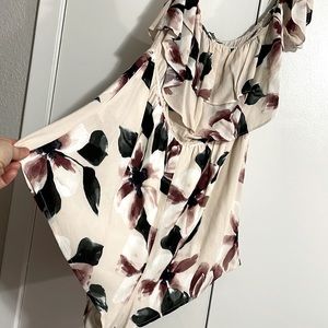 Large Soft Romantic American Eagle Romper Tiered Flowy and Pockets